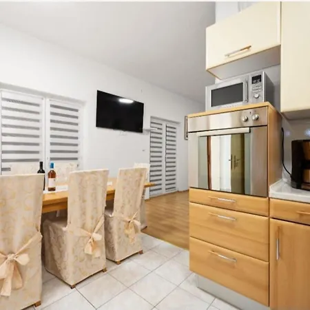 House Zvonko Near Np Krka