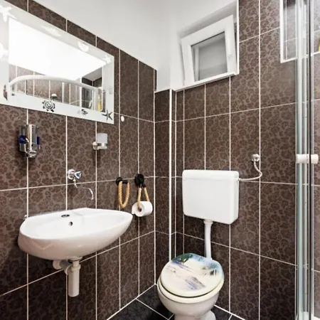 度假居 House Zvonko Near Np Krka *