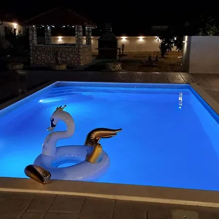 Dom wakacyjny House Zvonko Near Np Krka *