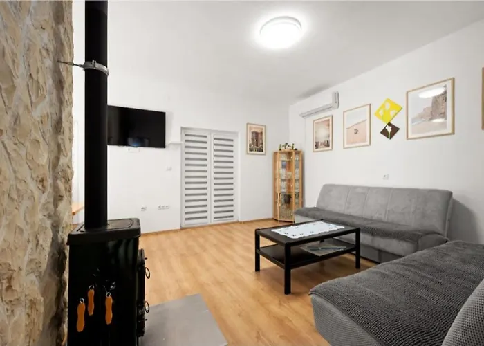 House Zvonko Near Np Krka 度假居